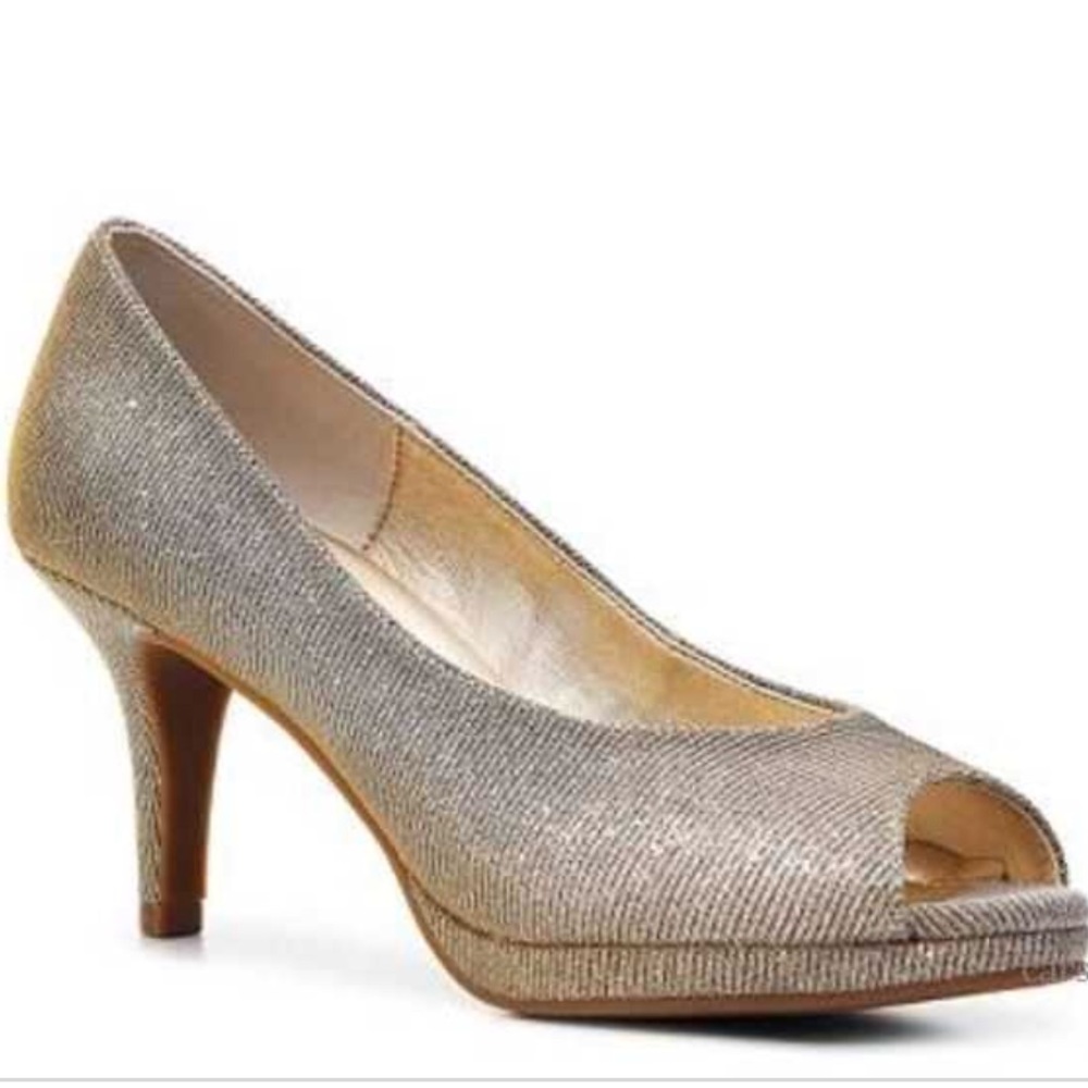 Kelly and Katie Silver/Gold Heel